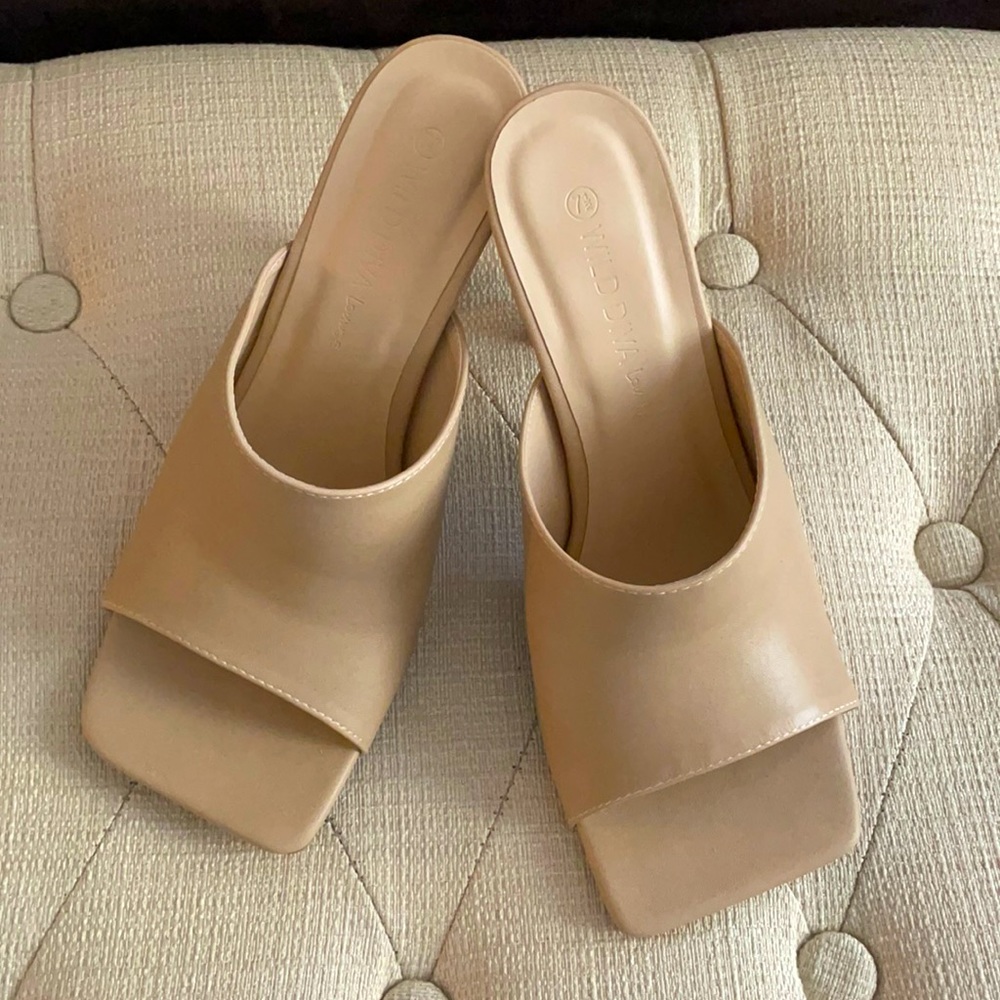 Gorgeous mules nude tan 3” heel thin back heel